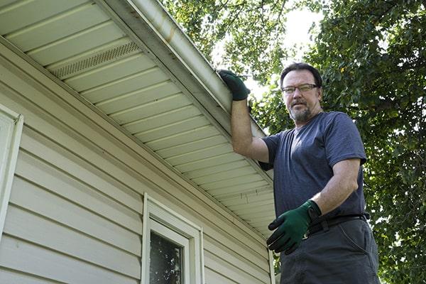 workers at Gutter Cleaning of Carpentersville